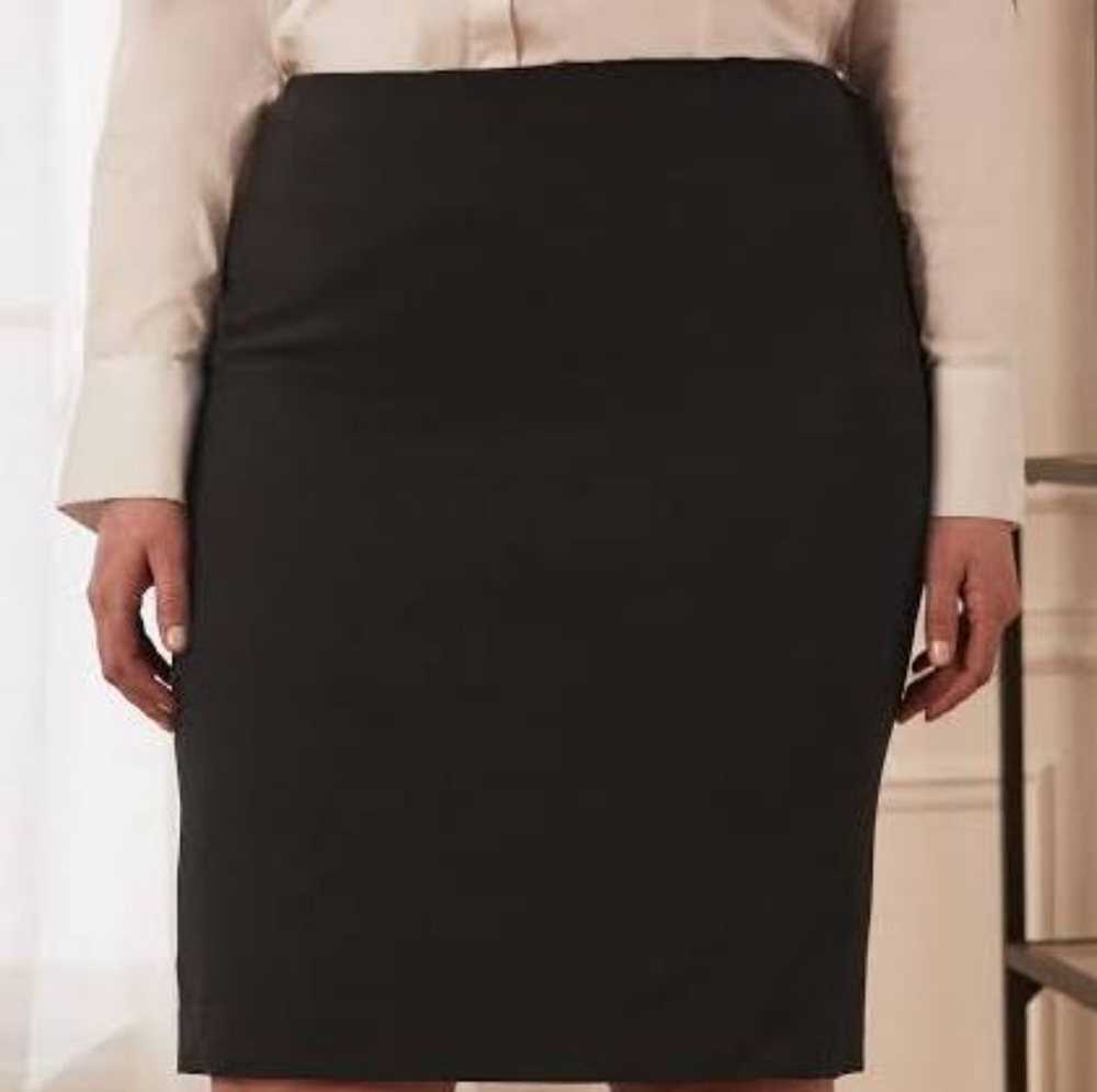Laura plus women's Classic Straight Skirt  Size 20